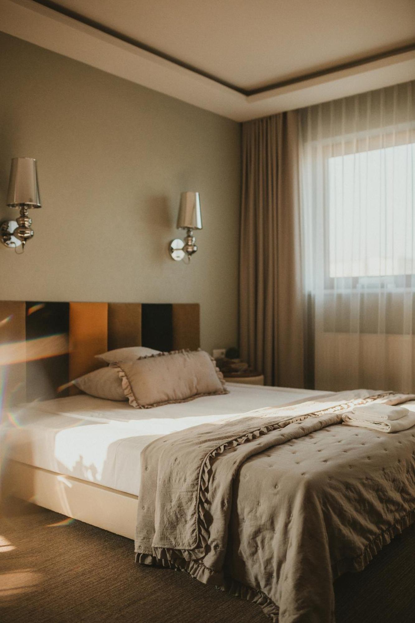 שייראדז Hotel Wroblewscy מראה חיצוני תמונה
